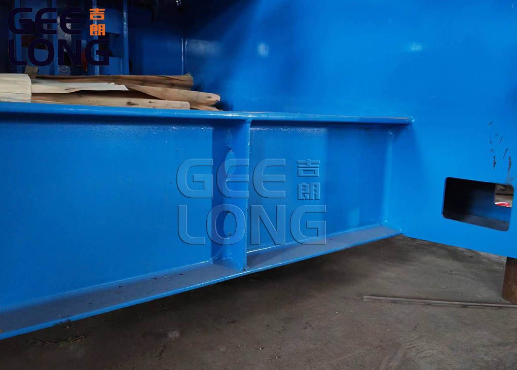 Machine à éplucher les placages sans broche en Chine